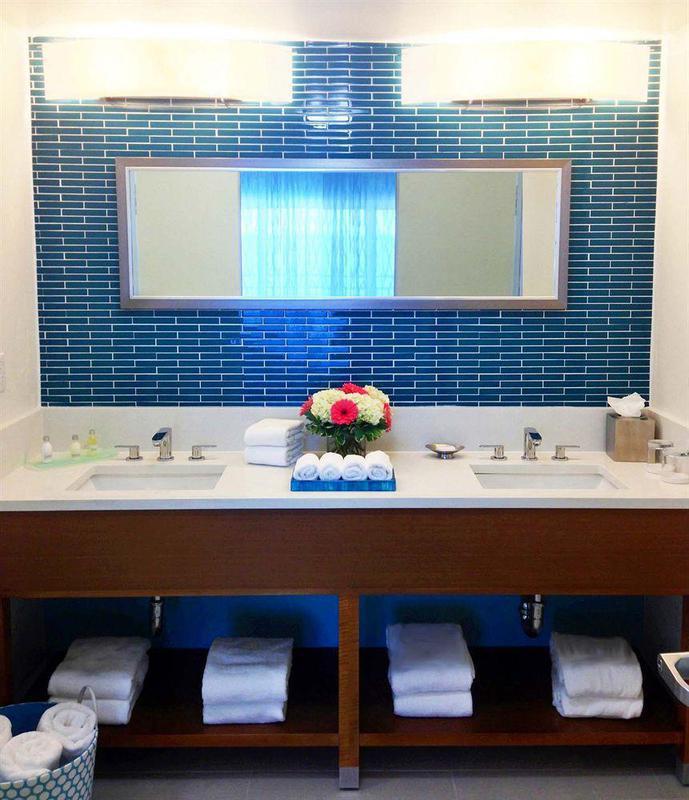 Ocean Place & 4*